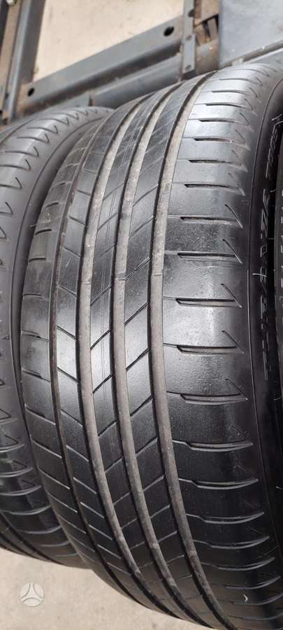 Bridgestone, летние 225/45 R18