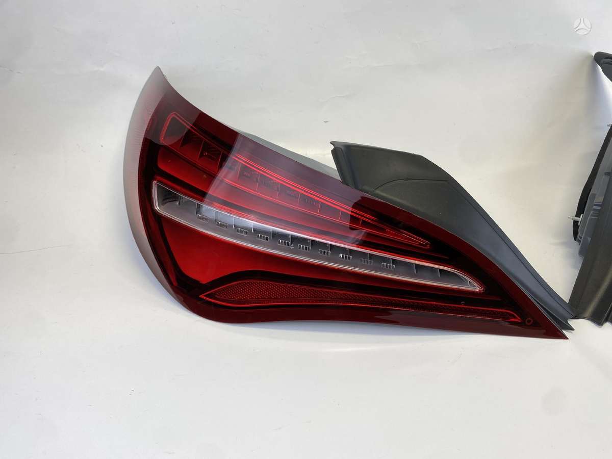 Mercedes-Benz CLA klasė lights
