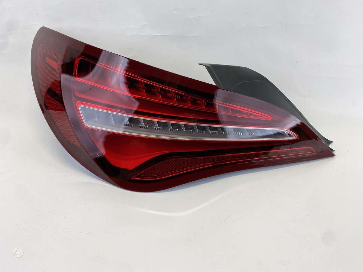 Mercedes-Benz CLA klasė lights