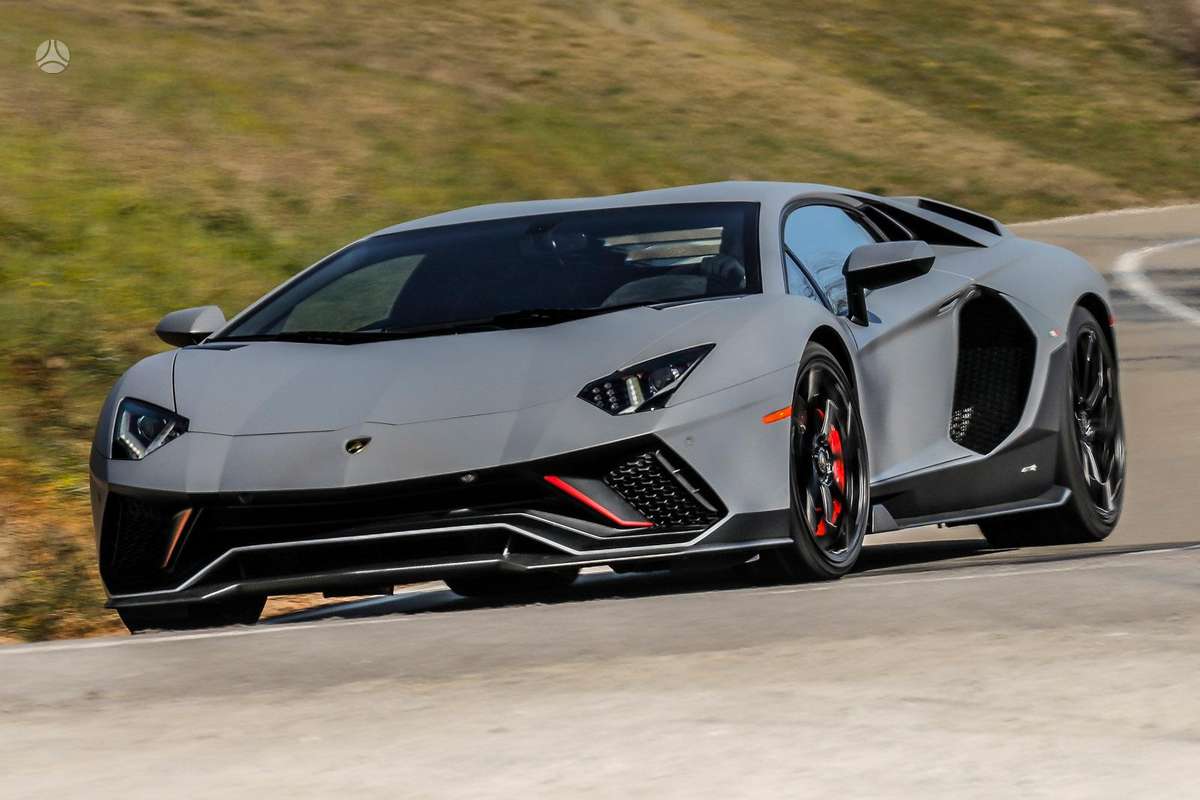 Aventador dalimis. naujos originalios dalys zeus