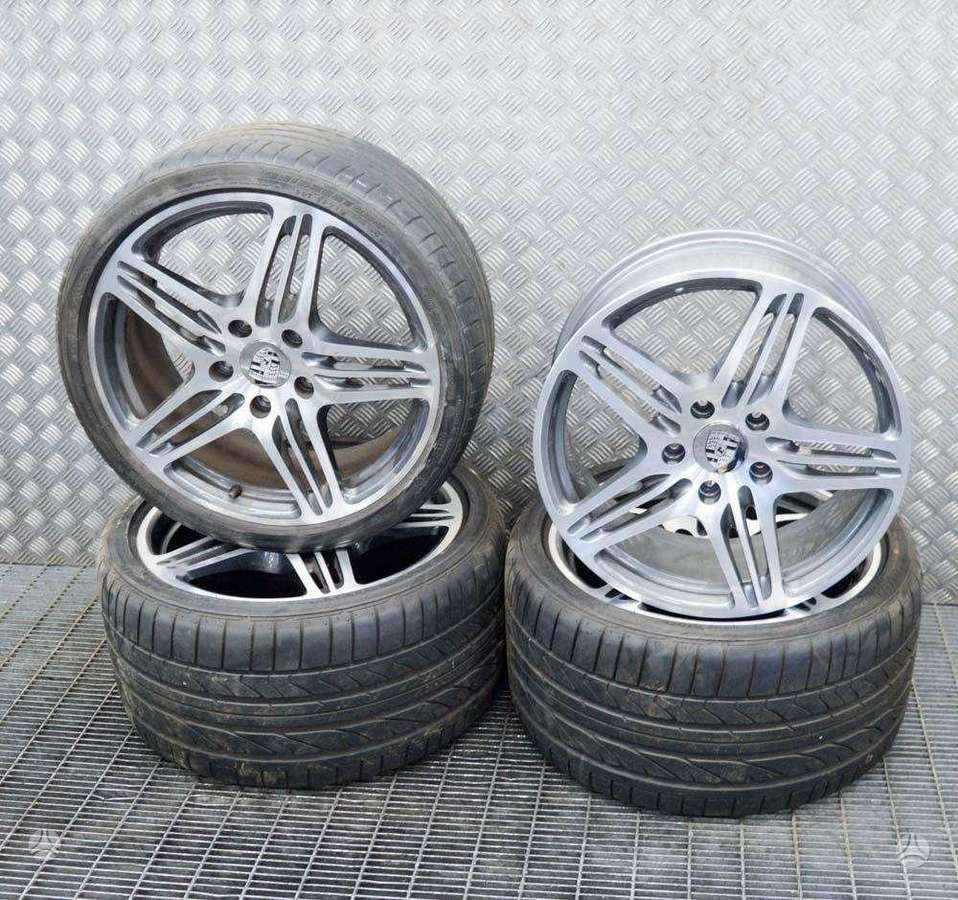 Porsche 911, light alloy, R19