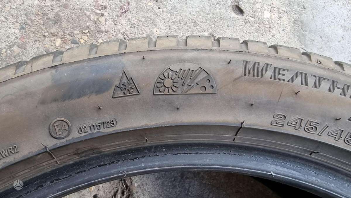 Bridgestone Weather Control A005, universalios 245/45 R20