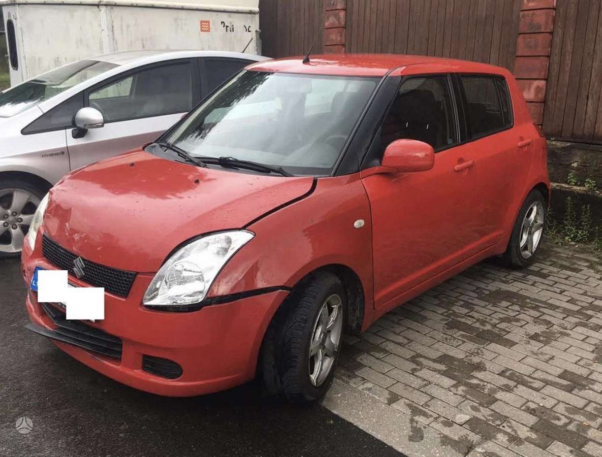 Suzuki Swift dalimis