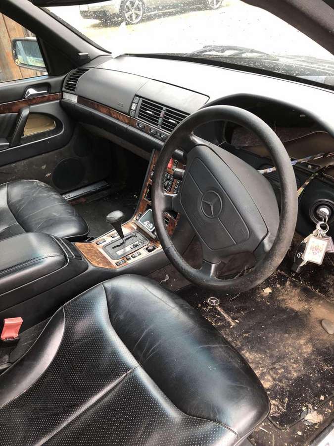 Mercedes-Benz S320