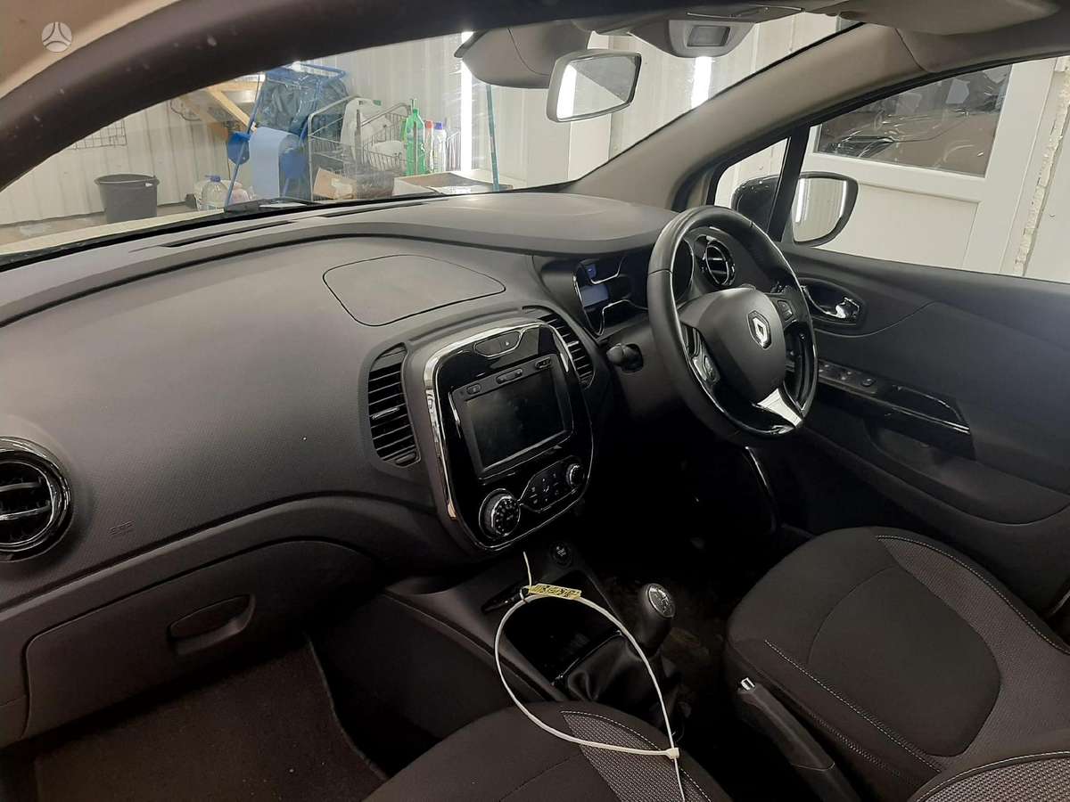 Renault Captur for parts