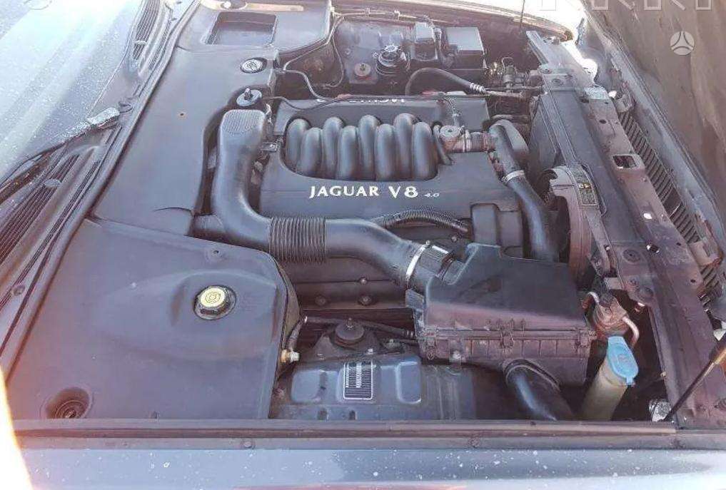 Jaguar XJ