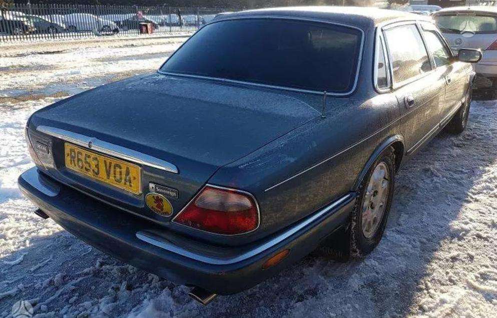Jaguar XJ