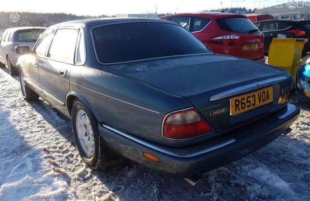 Jaguar XJ