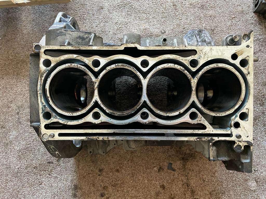Mercedes-Benz C200, 271.950, engine block