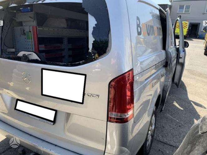 Mercedes-Benz V klasė dalimis