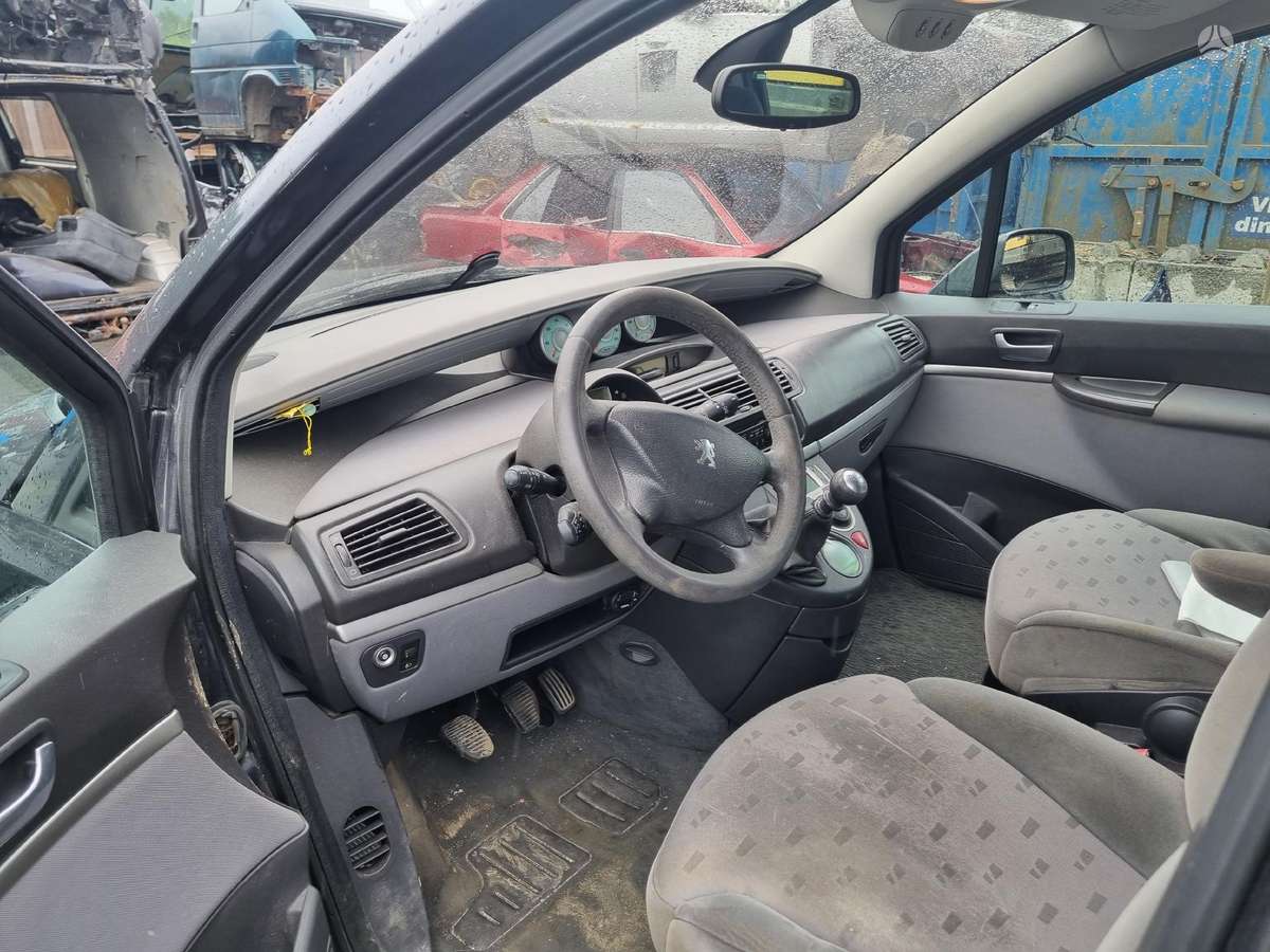 Peugeot 807 Variklis dirba graziai