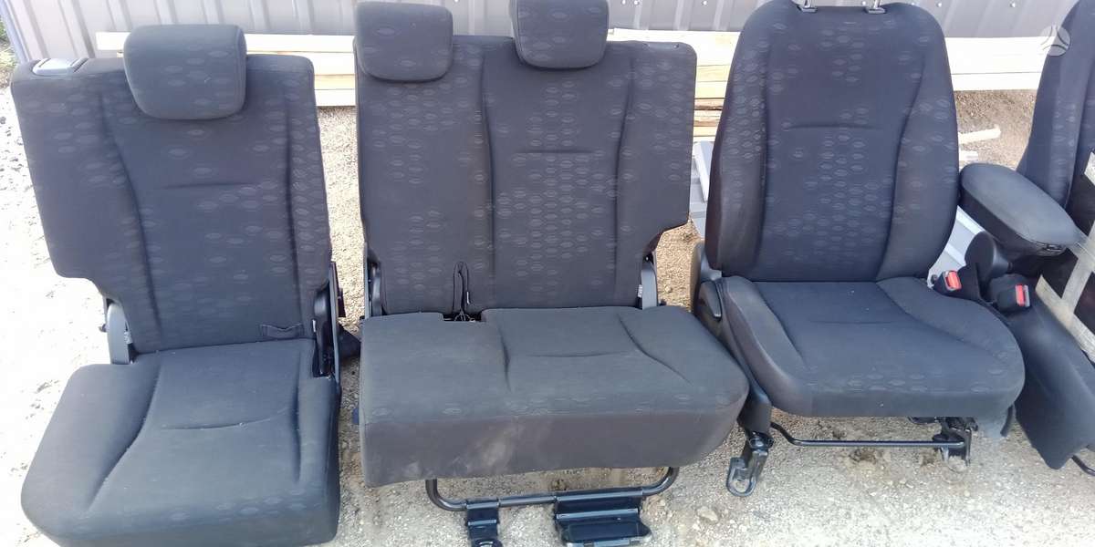 Subaru Trezia seats