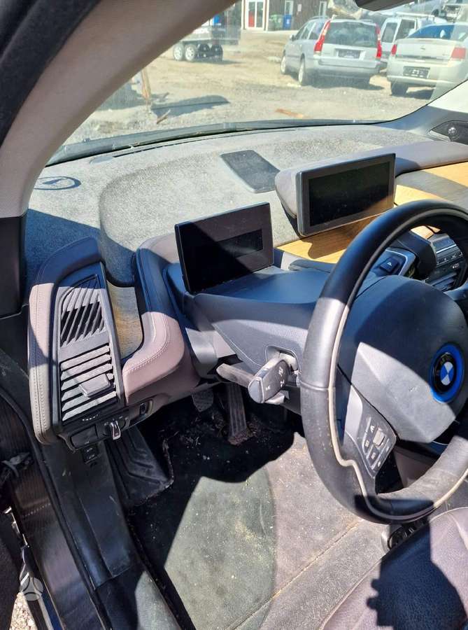 BMW i3 по частям