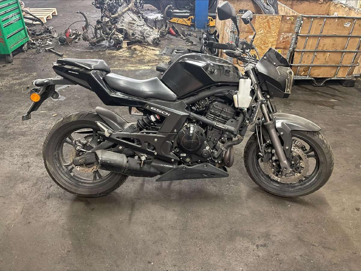 CFMOTO 650NK, street / classic