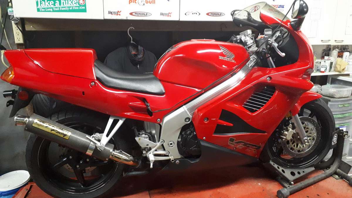 Honda VFR (Crosstourer / Crossrunner), superbikes