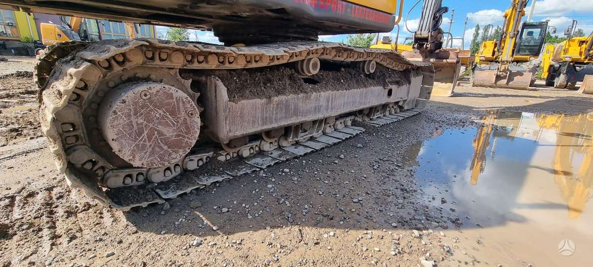Volvo EC210B, excavator