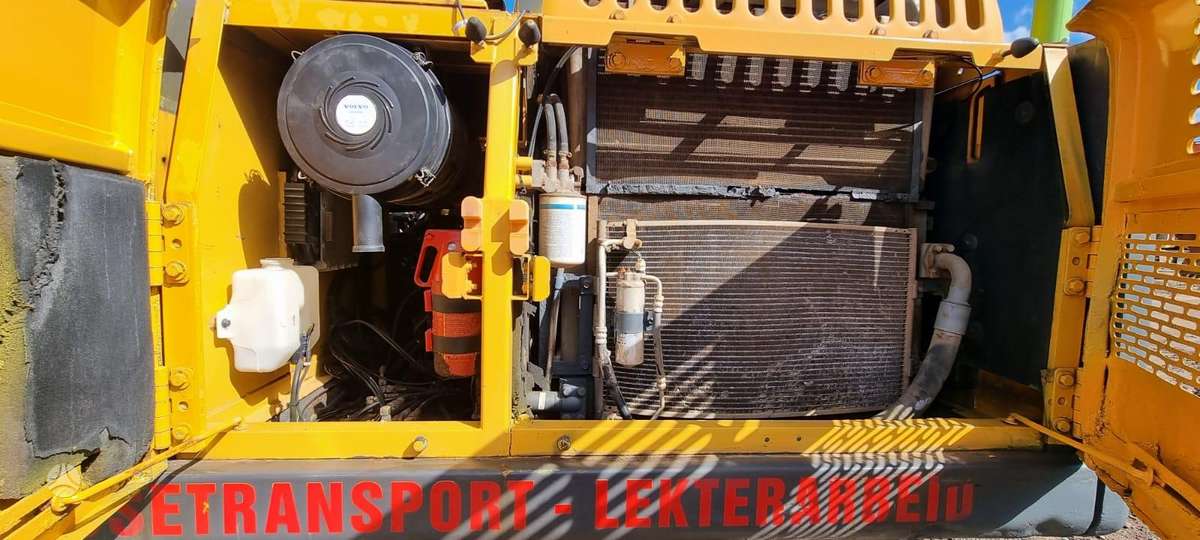 Volvo EC210B, экскаваторы
