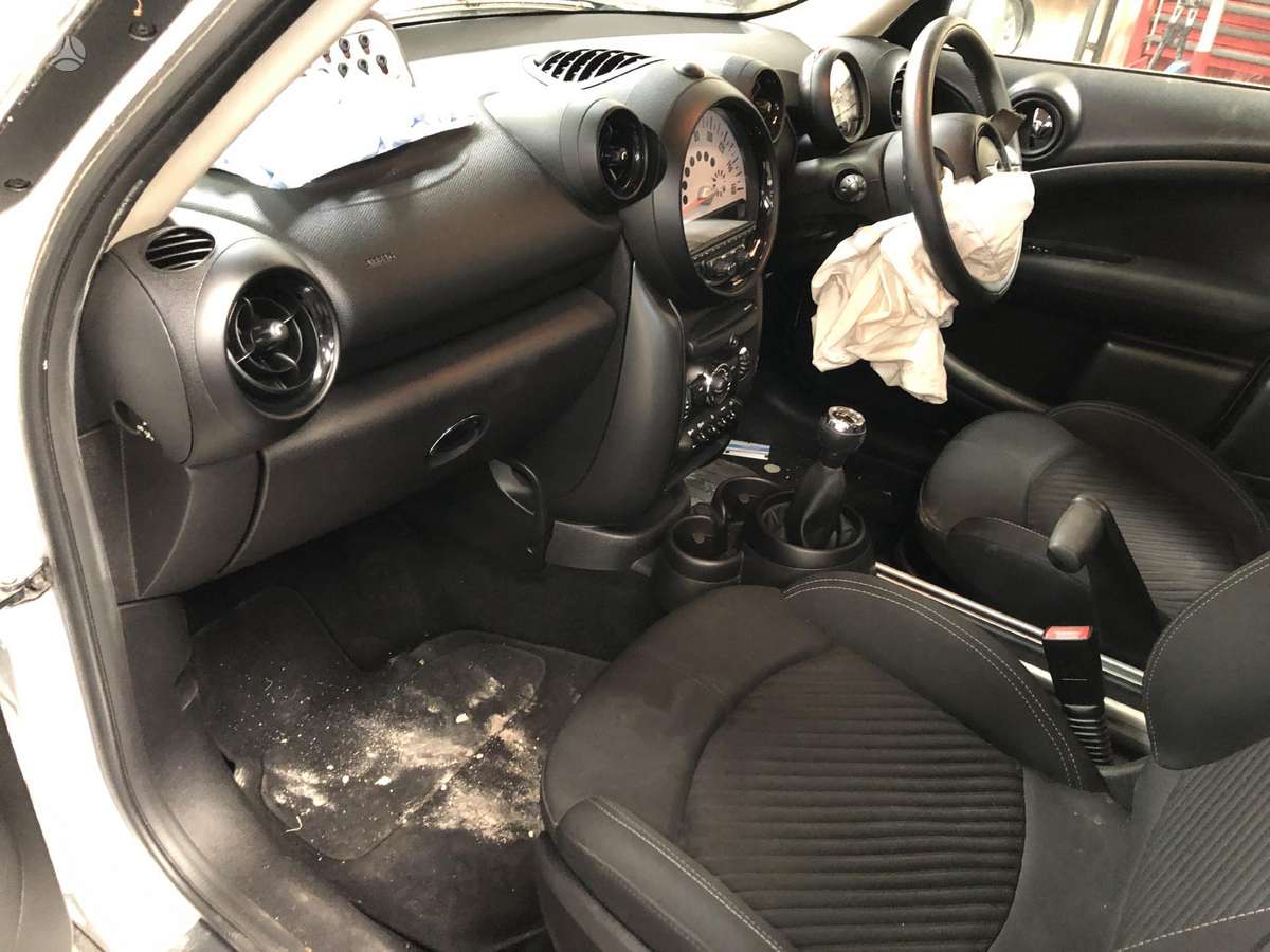 Mini Countryman for parts. Dalimis