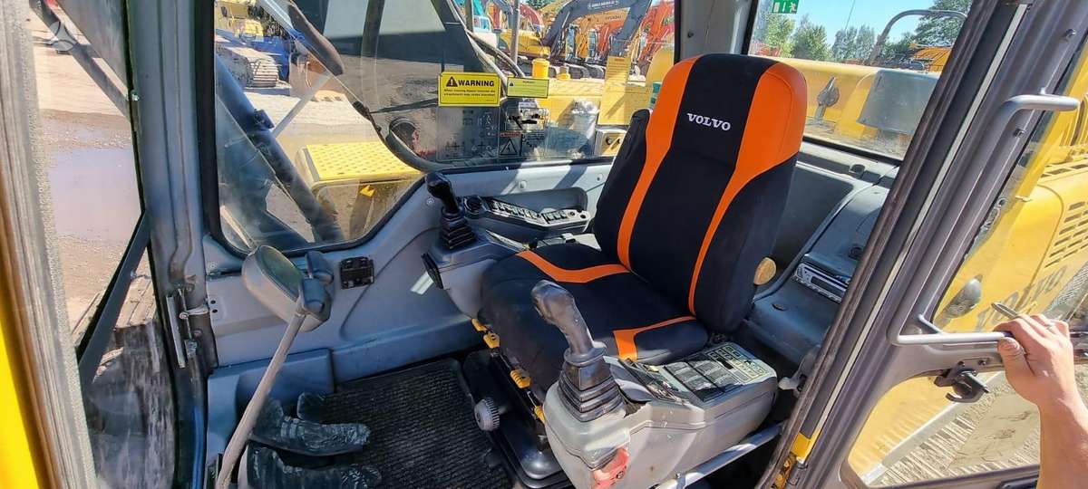 Volvo EC210B, экскаваторы