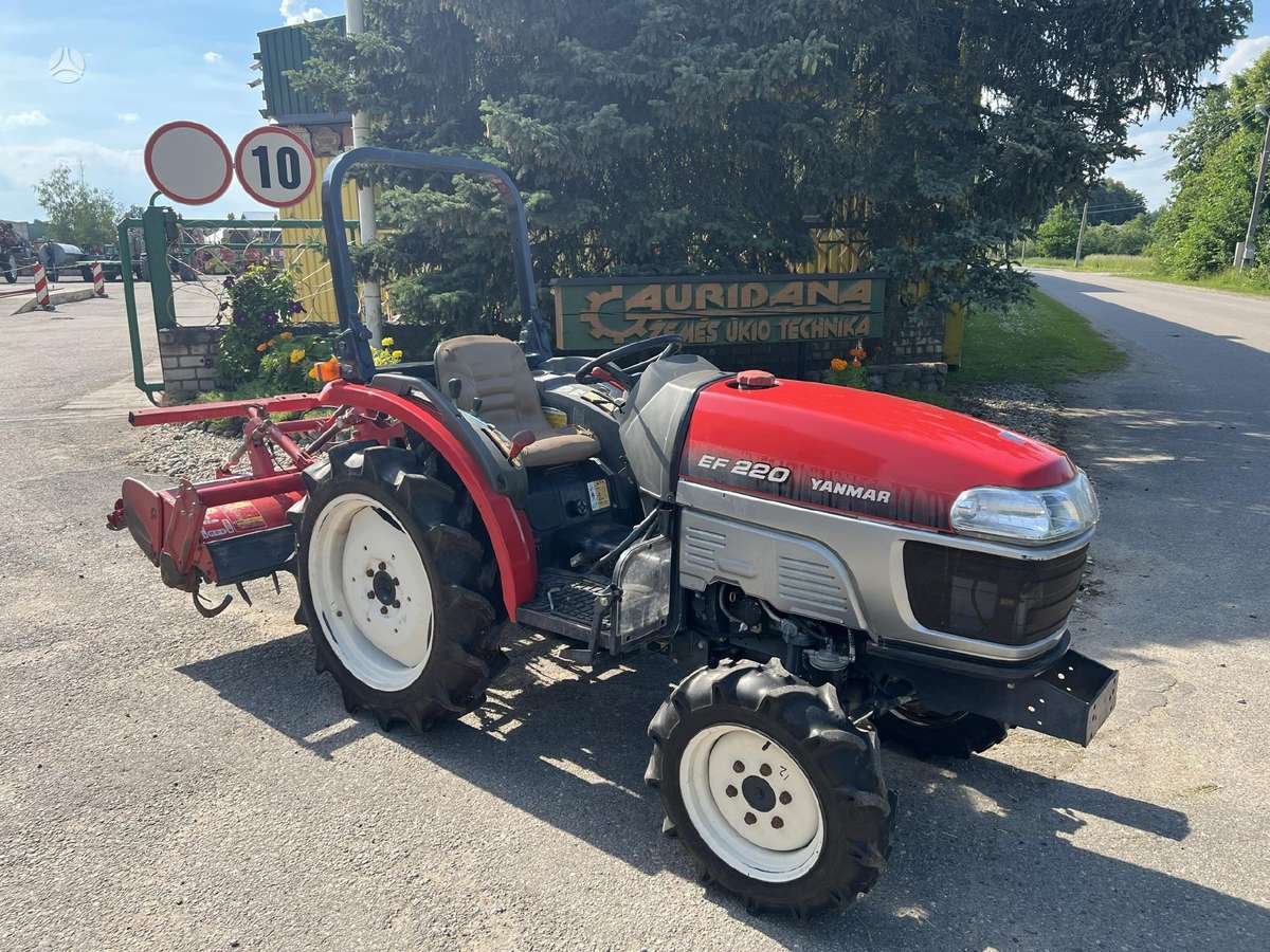 Yanmar EF 220, traktoriai