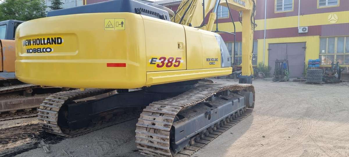 New Holland E385, экскаваторы