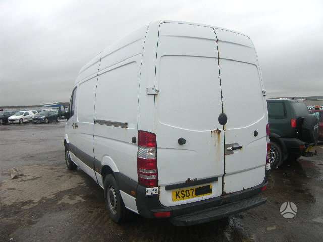 Mercedes-Benz Sprinter, cargo vans