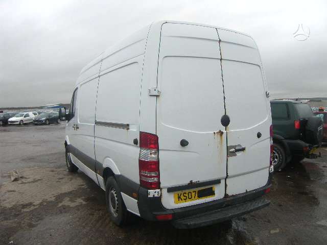 Mercedes-Benz Sprinter, preču
