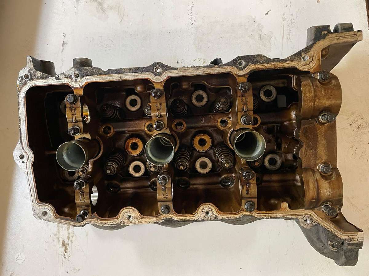 Opel Signum variklio galvutė