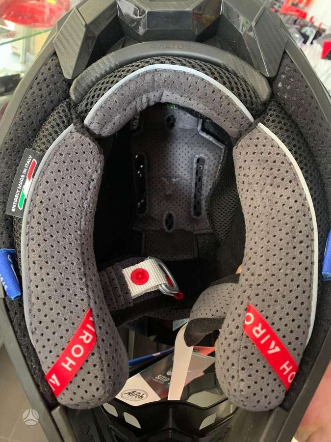 Airoh Aviator 3, motocross
