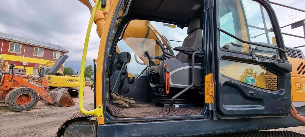 Hyundai R300LC-9A, экскаваторы