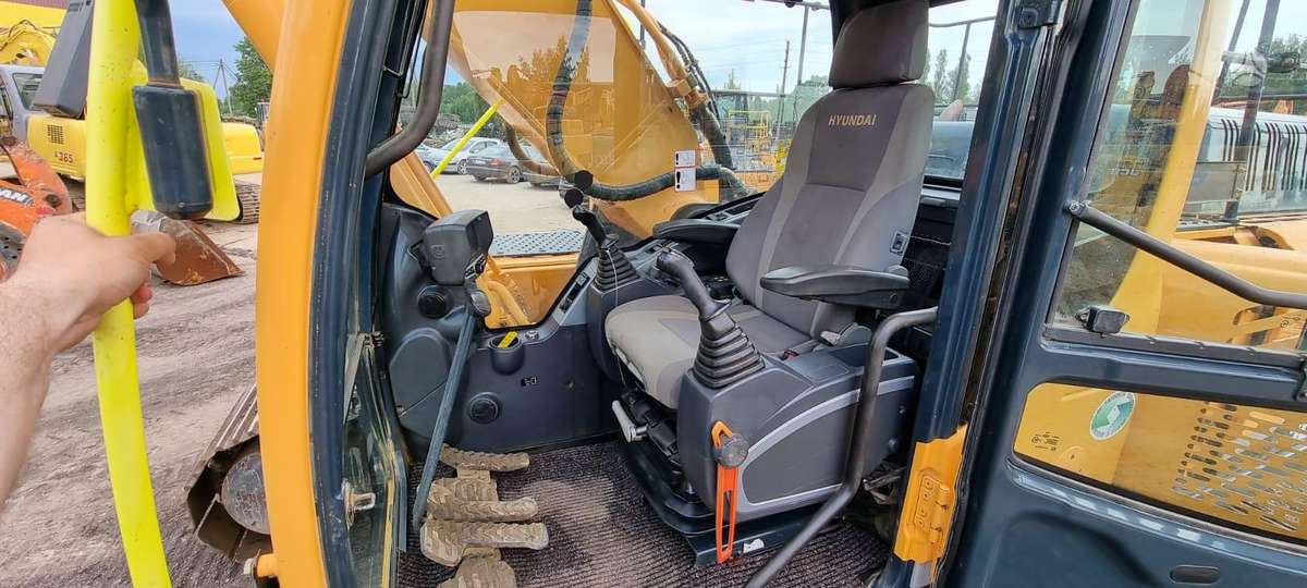 Hyundai R300LC-9A, экскаваторы