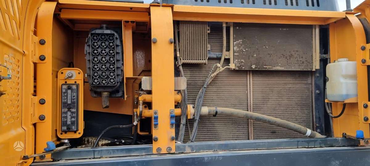 Hyundai R300LC-9A, экскаваторы