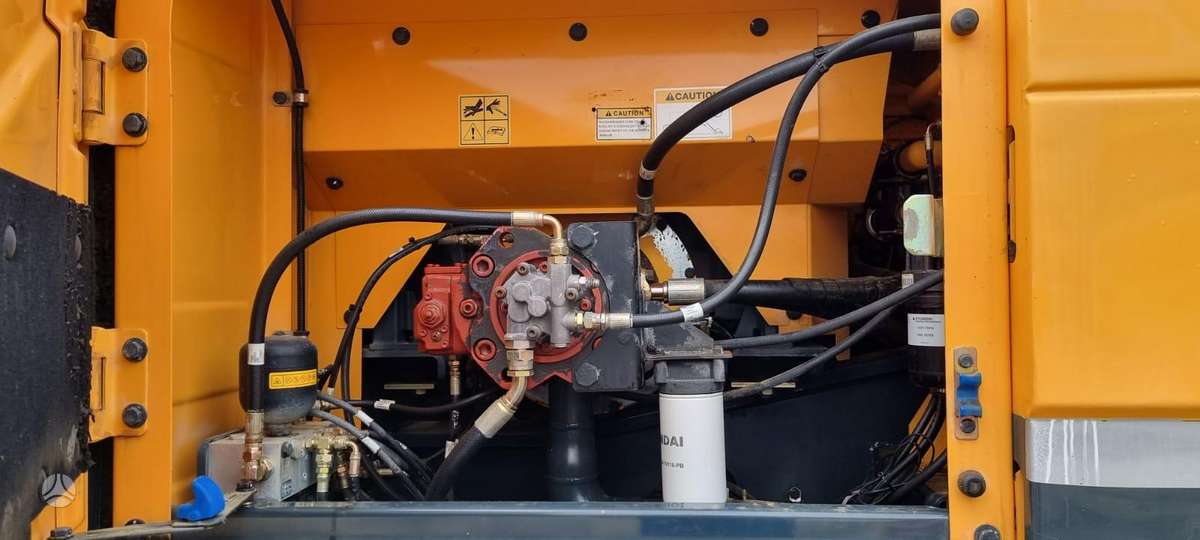 Hyundai R300LC-9A, экскаваторы