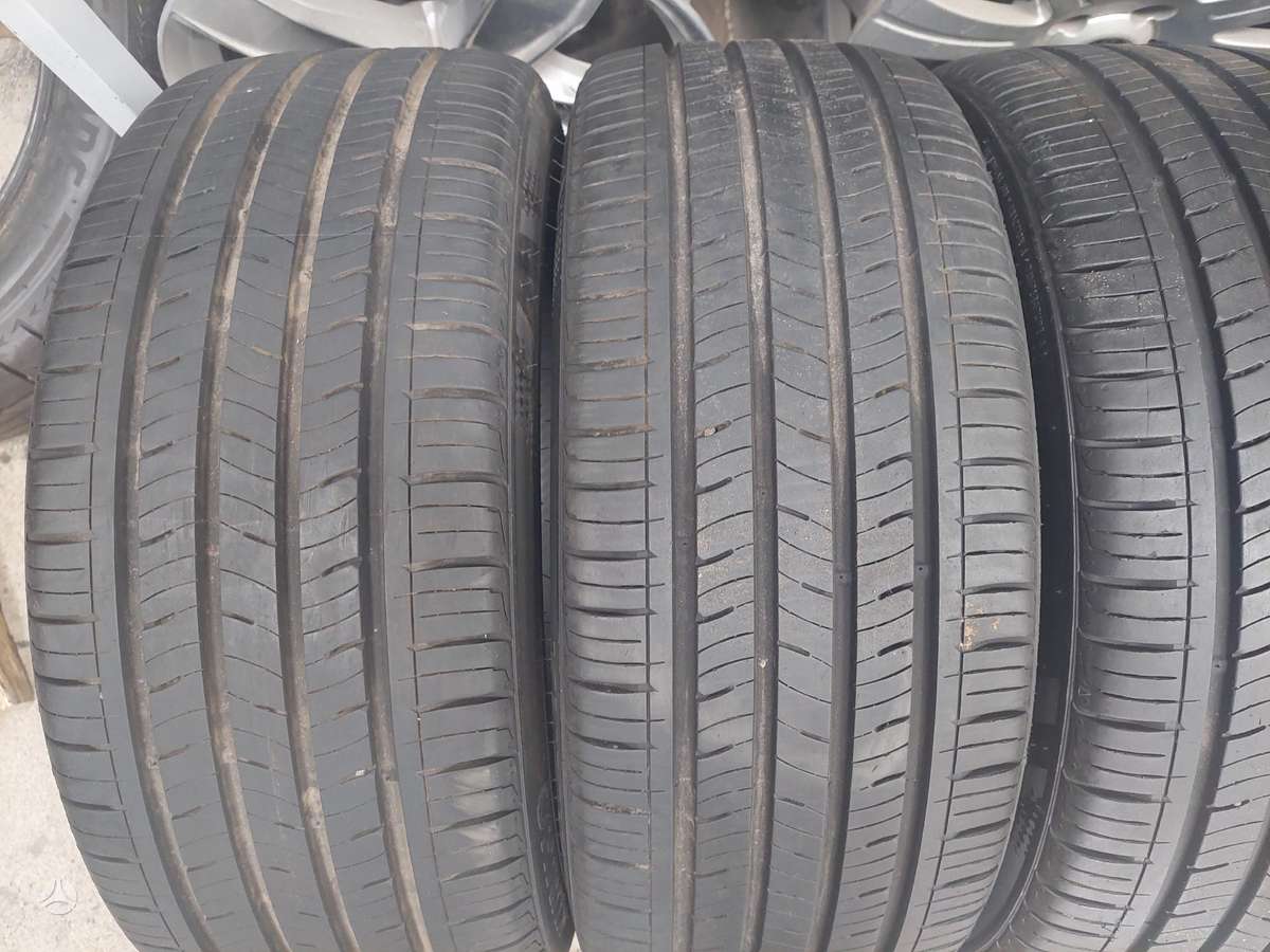 Kumho, всесезонные 225/45 R18