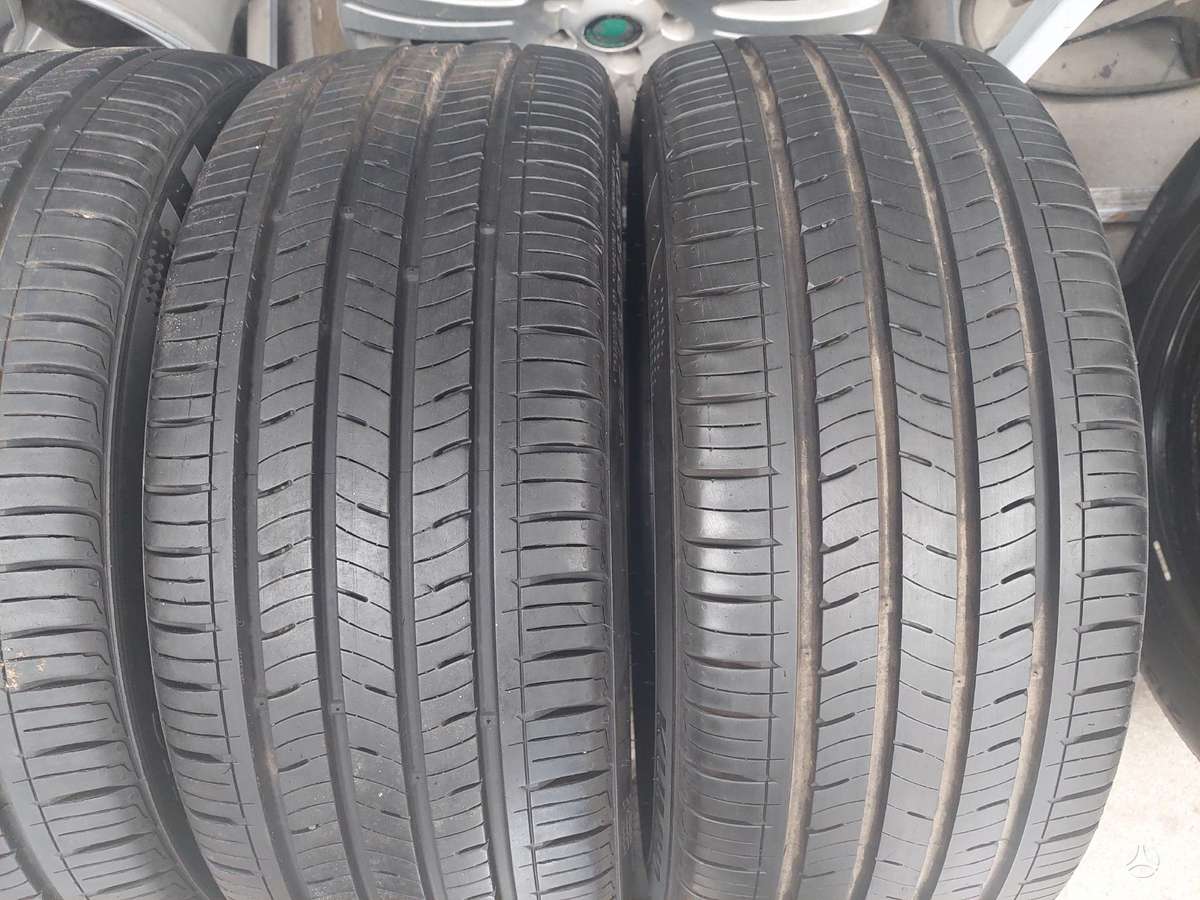 Kumho, всесезонные 225/45 R18