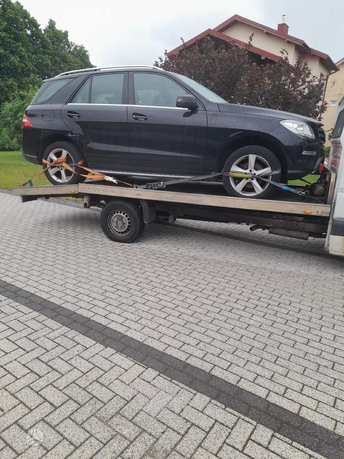 Mercedes-Benz ML klasė dalimis