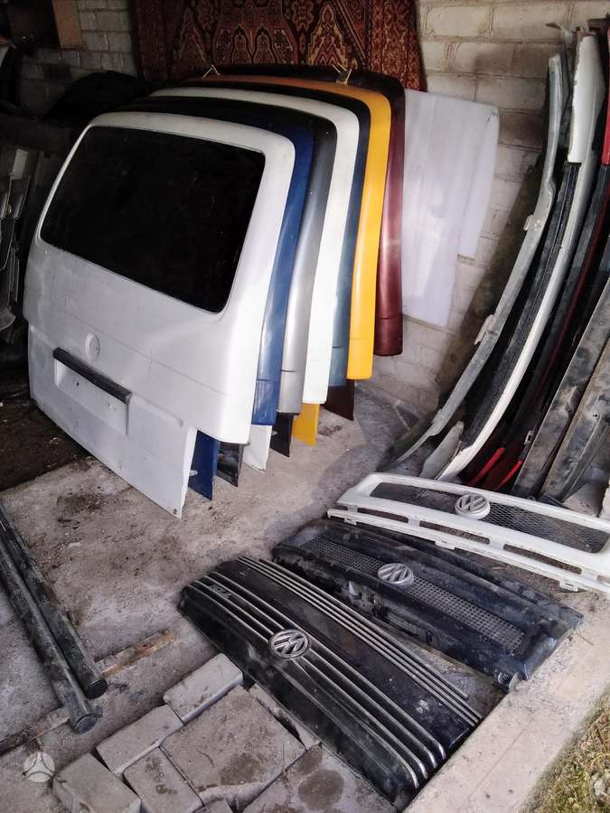 Volkswagen Caravelle по частям