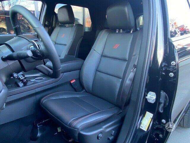 Dodge Durango по частям. Durango r t komplektacija