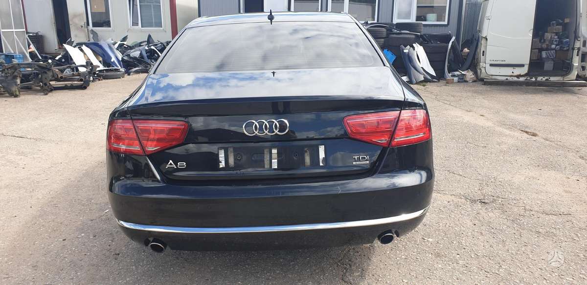 Audi A8