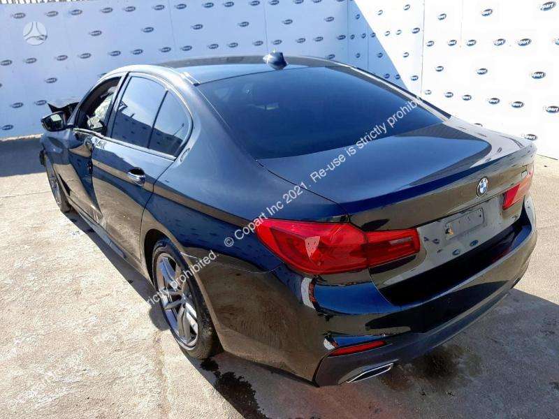 BMW 520 Visas auto ardomas daoimis