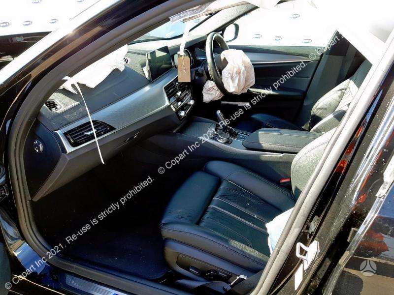 BMW 520 Visas auto ardomas daoimis