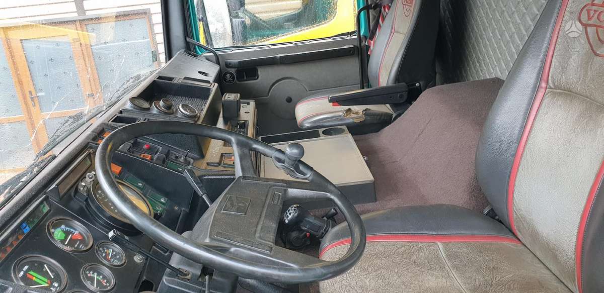 Volvo F 10, 1 спальное место