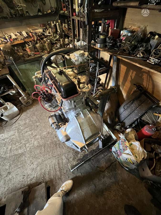 UAZ -kita- engine parts