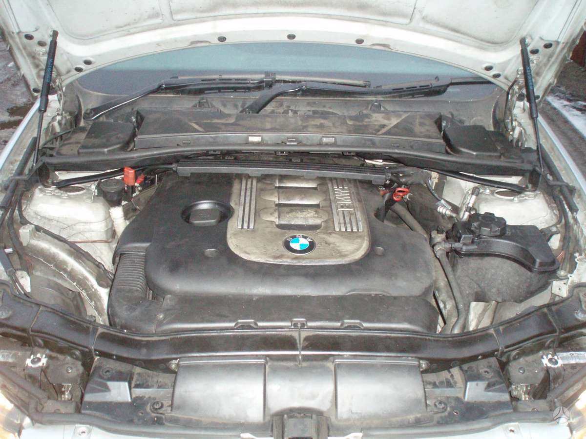 BMW 330 rezerves daļās