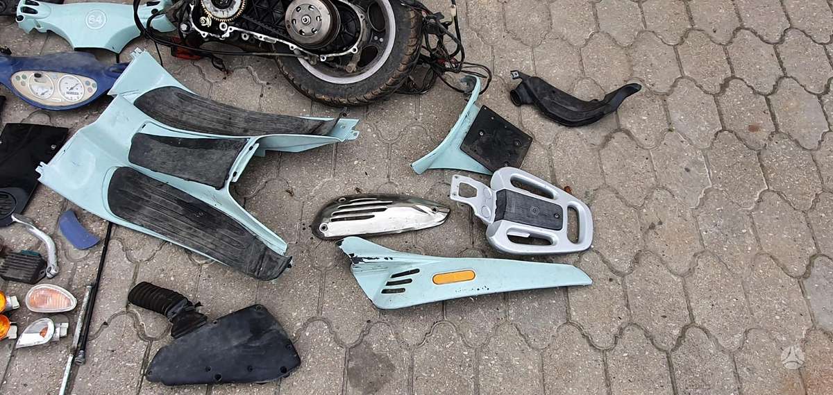 Piaggio Vespa, scooters / mopeds
