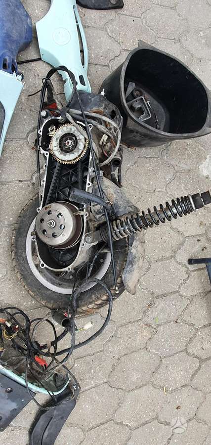 Piaggio Vespa, scooters / mopeds