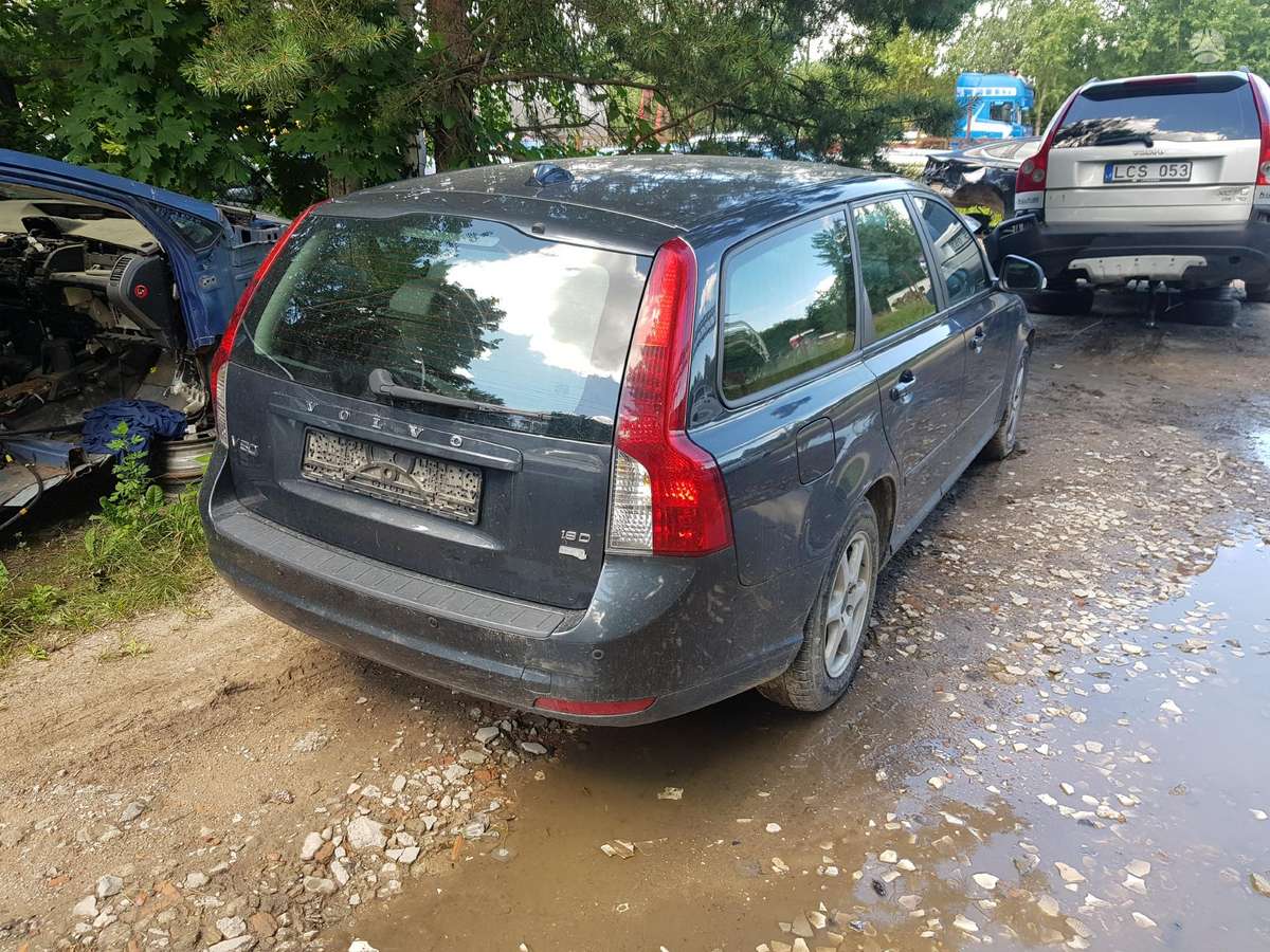 Volvo V50 Dalimis