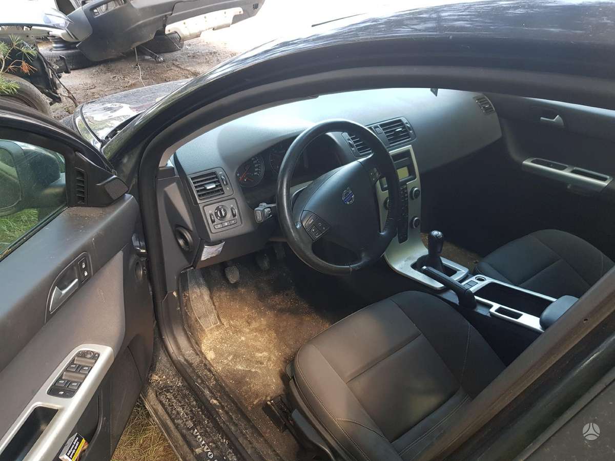 Volvo V50 Dalimis