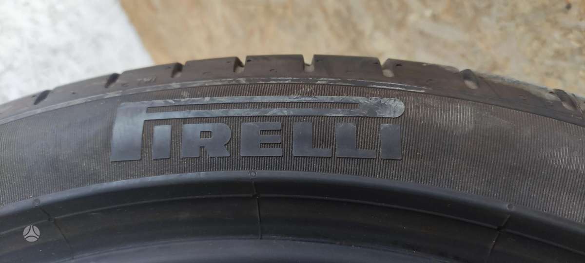 Pirelli P ZERO, summer 245/40 R21