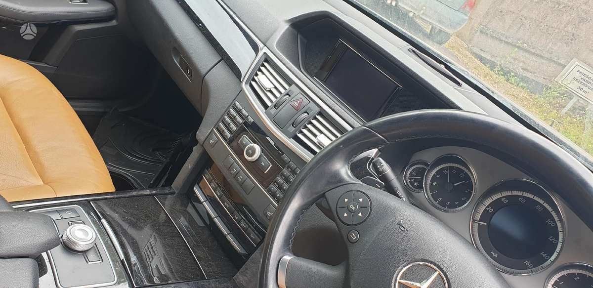 Mercedes-Benz E350